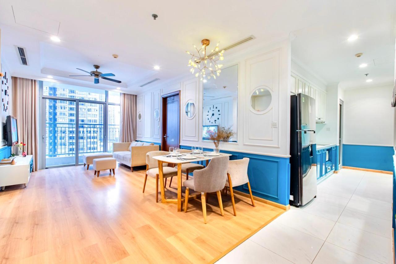 Moxy Hcmc Aparts - Vinhomes Central Park, Ice Rink Ho Chi Minh City Bagian luar foto