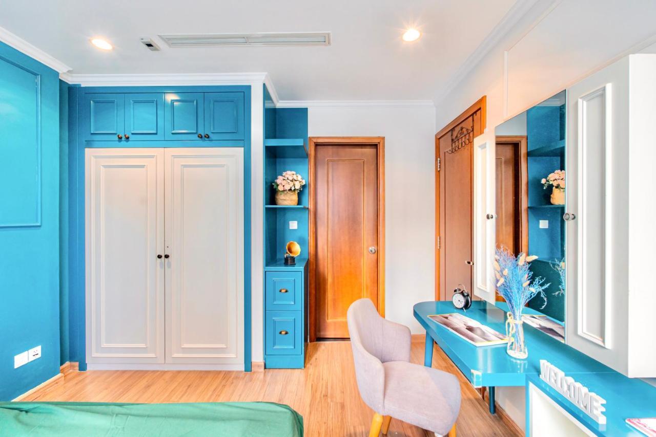 Moxy Hcmc Aparts - Vinhomes Central Park, Ice Rink Ho Chi Minh City Bagian luar foto