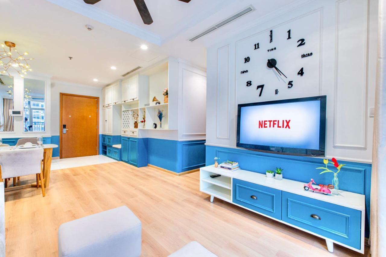 Moxy Hcmc Aparts - Vinhomes Central Park, Ice Rink Ho Chi Minh City Bagian luar foto