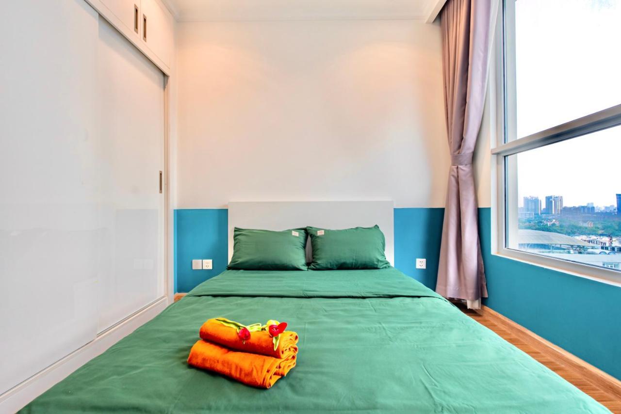 Moxy Hcmc Aparts - Vinhomes Central Park, Ice Rink Ho Chi Minh City Bagian luar foto
