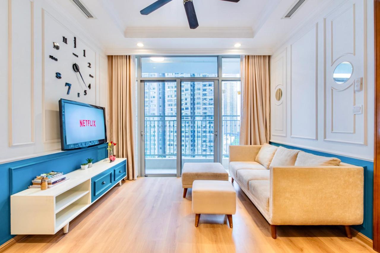 Moxy Hcmc Aparts - Vinhomes Central Park, Ice Rink Ho Chi Minh City Bagian luar foto