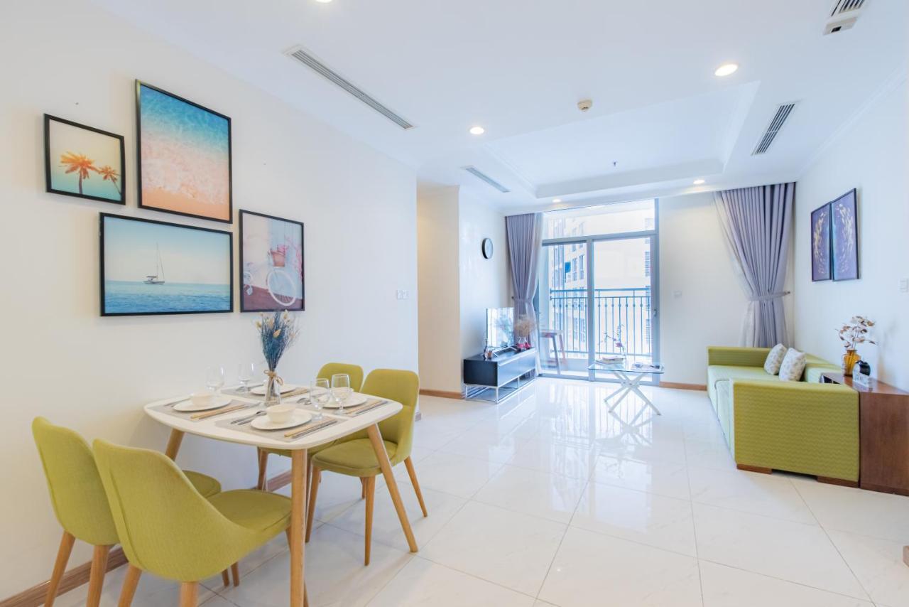 Moxy Hcmc Aparts - Vinhomes Central Park, Ice Rink Ho Chi Minh City Bagian luar foto
