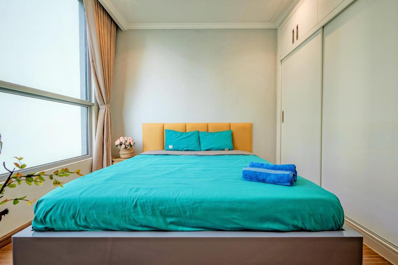 Moxy Hcmc Aparts - Vinhomes Central Park, Ice Rink Ho Chi Minh City Bagian luar foto