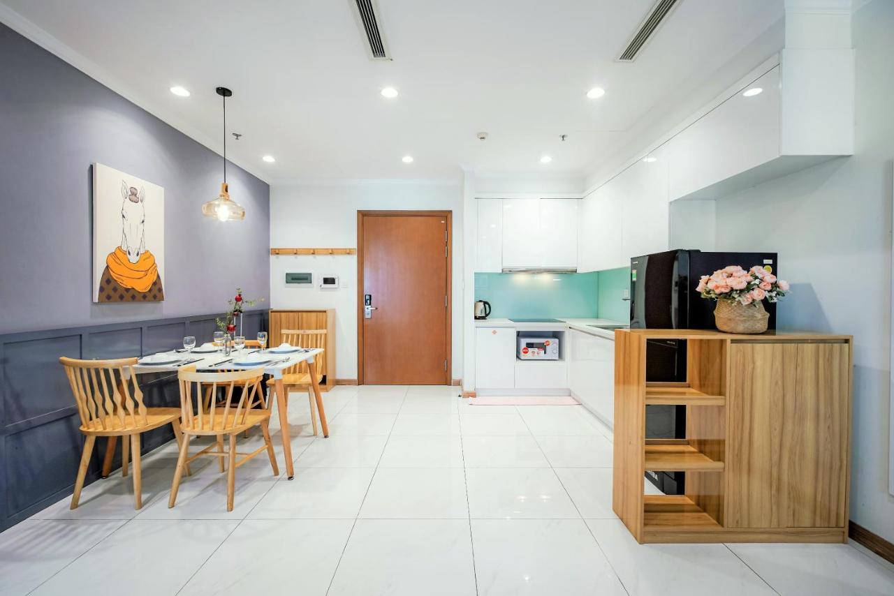 Moxy Hcmc Aparts - Vinhomes Central Park, Ice Rink Ho Chi Minh City Bagian luar foto