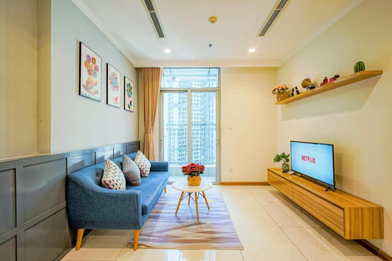 Moxy Hcmc Aparts - Vinhomes Central Park, Ice Rink Ho Chi Minh City Bagian luar foto