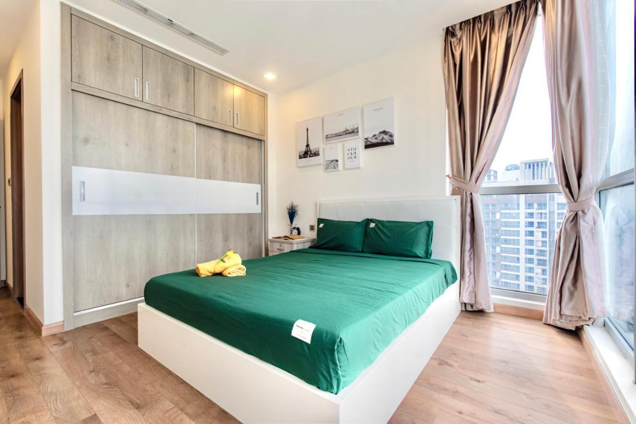 Moxy Hcmc Aparts - Vinhomes Central Park, Ice Rink Ho Chi Minh City Bagian luar foto