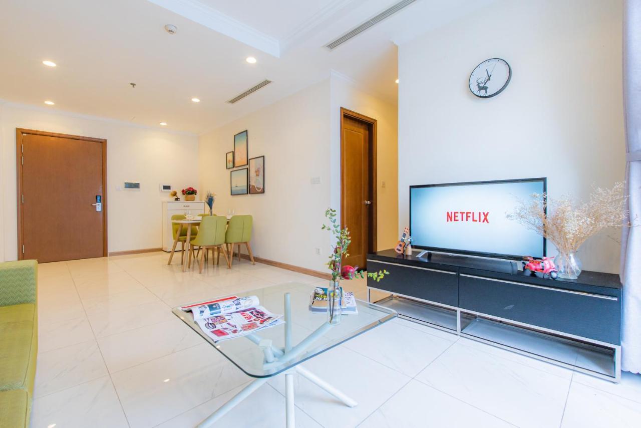 Moxy Hcmc Aparts - Vinhomes Central Park, Ice Rink Ho Chi Minh City Bagian luar foto