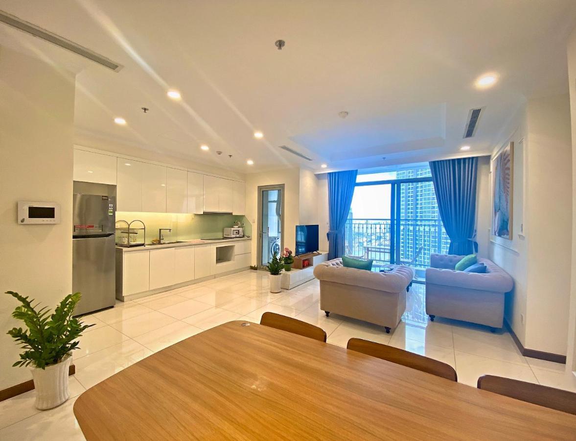Moxy Hcmc Aparts - Vinhomes Central Park, Ice Rink Ho Chi Minh City Bagian luar foto